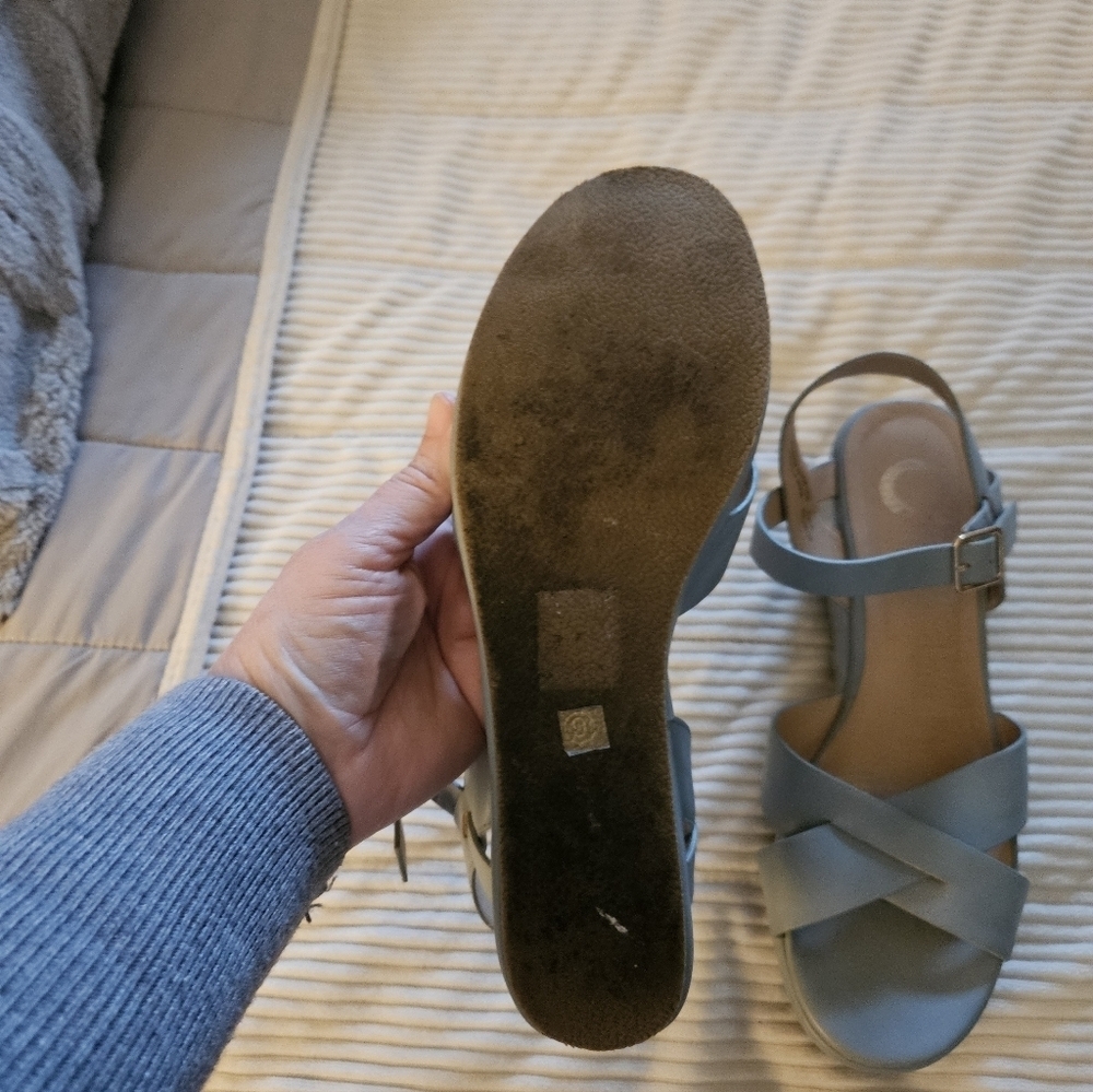 Journee Collection Women's Blue Wedge Sandals Size 9 - Picture 4 of 6